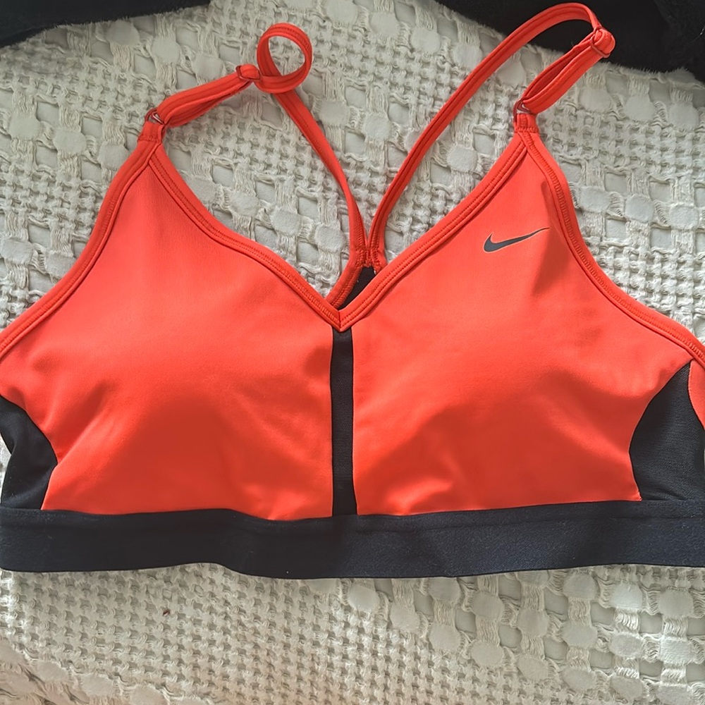 Nike women’s light support bra